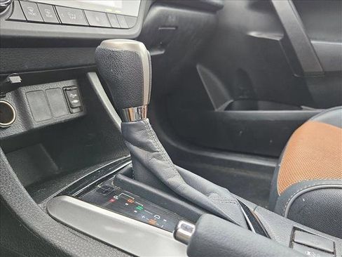 Used 2015 Toyota Corolla S image 12