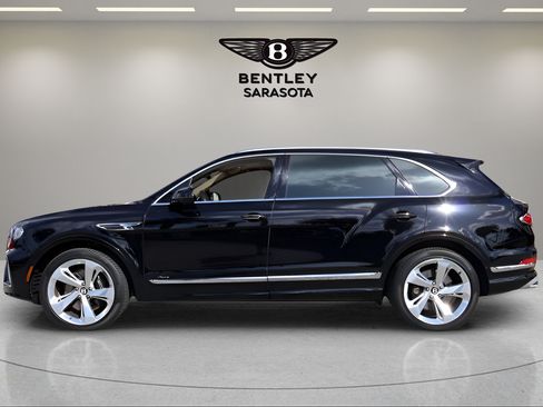 Used 2024 Bentley Bentayga Extended Wheelbase AWD/4WD image 5
