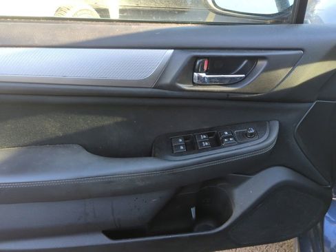 Used 2019 Subaru Legacy 2.5i Premium AWD/4WD image 8