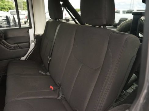 Used 2018 Jeep Wrangler Unlimited Sport S AWD/4WD image 13