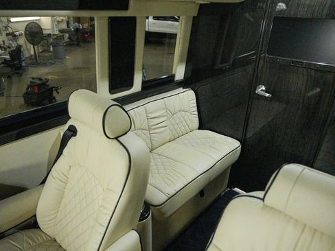 Used 2020 Mercedes-Benz Sprinter 3500 image 33