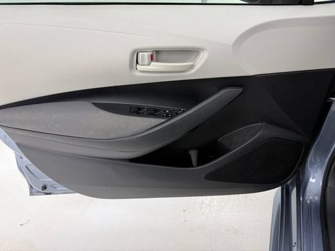 Used 2022 Toyota Corolla LE FWD image 15