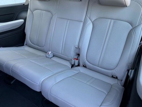 New 2026 Jeep Grand Wagoneer L 2WD image 15