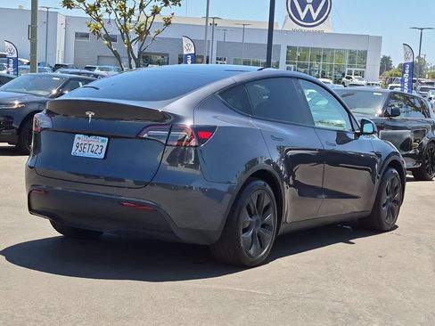 Used 2025 Tesla Model Y Long Range RWD image 5