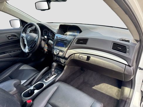Used 2017 Acura ILX FWD image 25