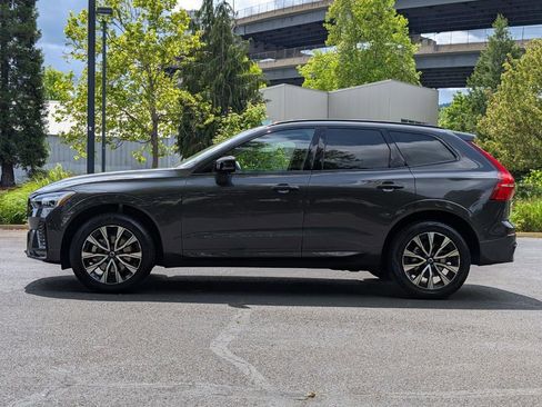 Used 2025 Volvo XC60 B5 Plus w/ Climate Package AWD/4WD image 4