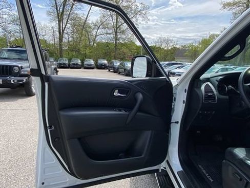 Used 2023 Nissan Armada SL w/ Midnight Edition Package AWD/4WD image 15