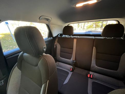 Used 2025 Chevrolet TrailBlazer LT image 35