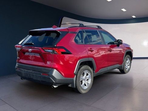 Used 2023 Toyota RAV4 XLE w/ Convenience Package image 5