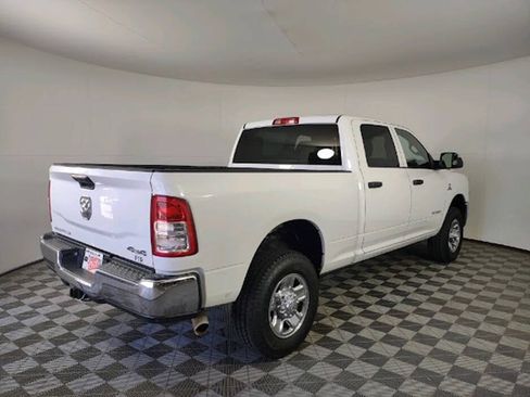 Used 2022 RAM 2500 Tradesman w/ Chrome Appearance Group AWD/4WD image 9