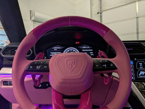 Used 2020 Lamborghini Urus AWD/4WD image 26