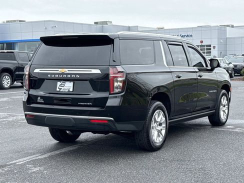 Used 2024 Chevrolet Suburban Premier image 24