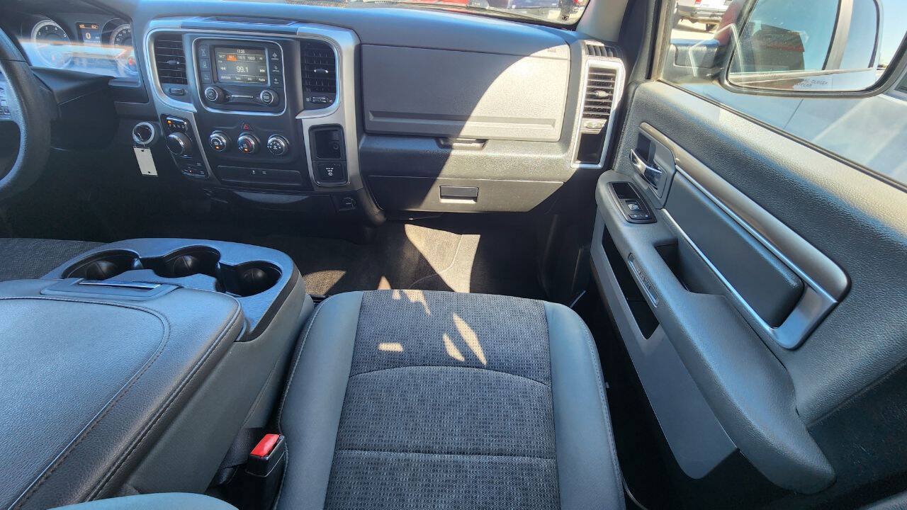 Used 2017 RAM 1500 Classic SLT AWD/4WD image 15