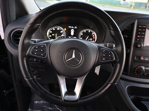 Used 2018 Mercedes-Benz Metris Passenger image 14