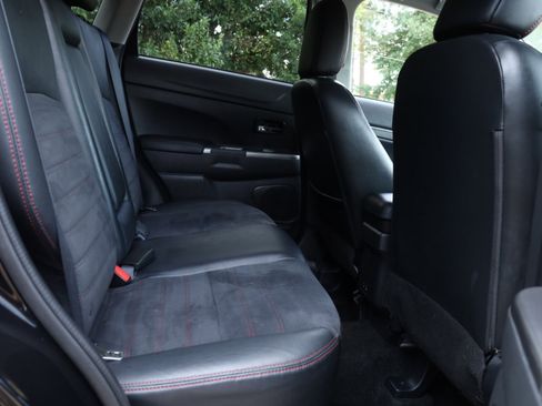 Used 2022 Mitsubishi Outlander Sport ES image 37