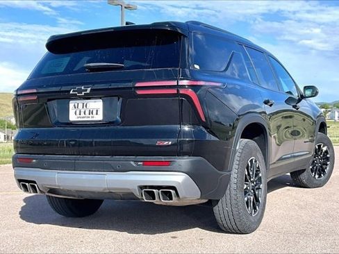 Used 2025 Chevrolet Traverse Z71 AWD/4WD image 5