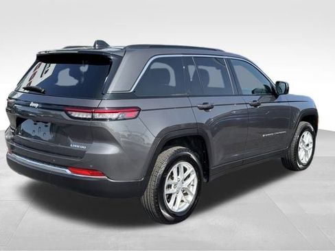 Used 2025 Jeep Grand Cherokee Laredo X w/ Luxury Tech Group I image 40