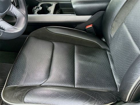 Used 2024 RAM 1500 Laramie image 13