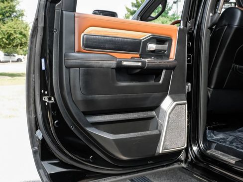 Used 2019 RAM 2500 Limited AWD/4WD image 42