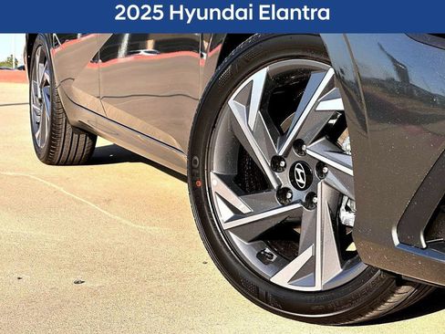 Used 2025 Hyundai Elantra Sport w/ Cargo Package FWD image 2
