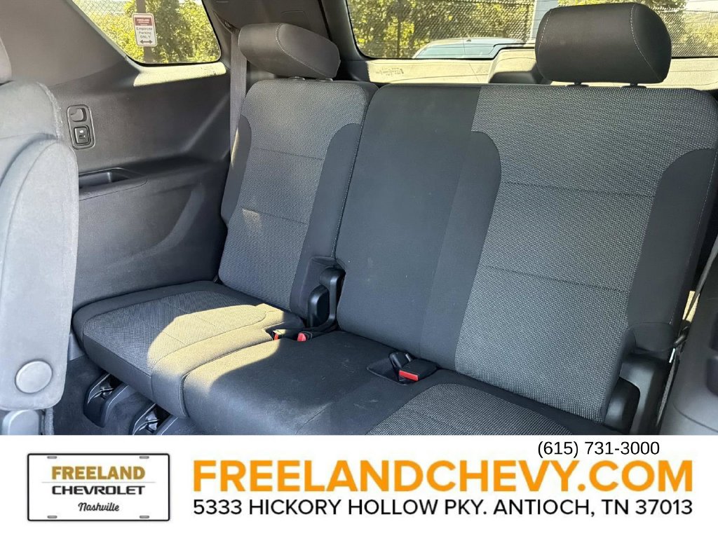 Used 2022 Chevrolet Traverse LT FWD image 23