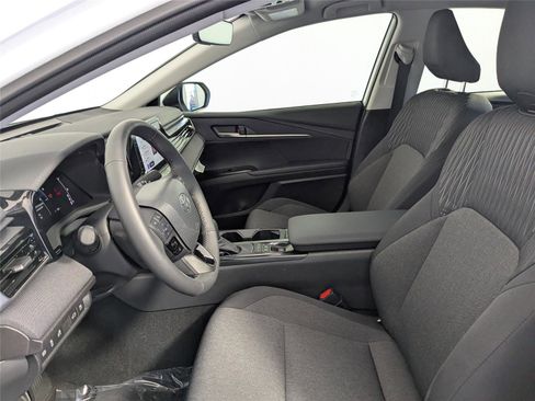 Certified 2025 Toyota Camry LE image 11