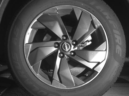 Used 2025 Nissan Rogue SV FWD image 14