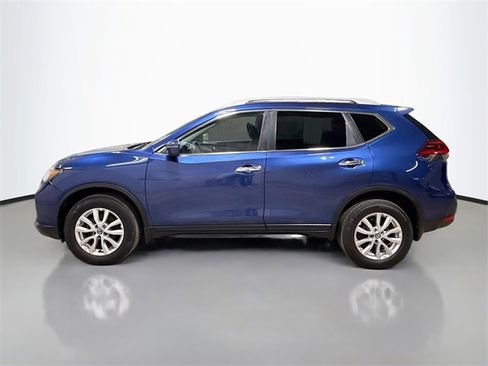 Used 2020 Nissan Rogue SV image 10
