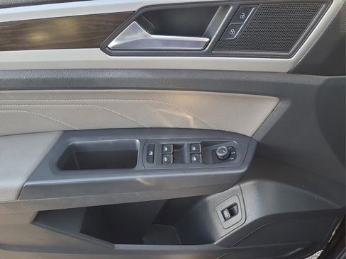 Used 2023 Volkswagen Atlas SE image 24