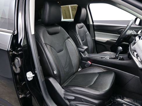 Used 2022 Jeep Compass Latitude image 14