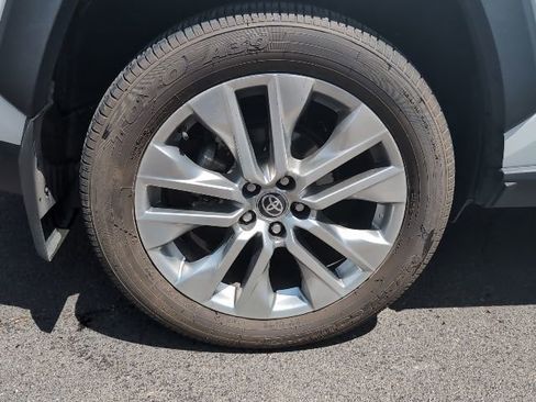 Used 2023 Toyota RAV4 Limited AWD/4WD image 8