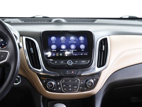 Used 2022 Chevrolet Equinox Premier AWD/4WD image 11