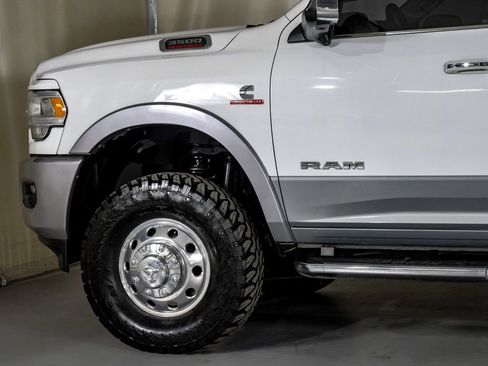 Used 2020 RAM 3500 Laramie image 11