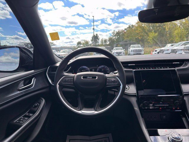 Used 2023 Jeep Grand Cherokee L Altitude AWD/4WD image 22