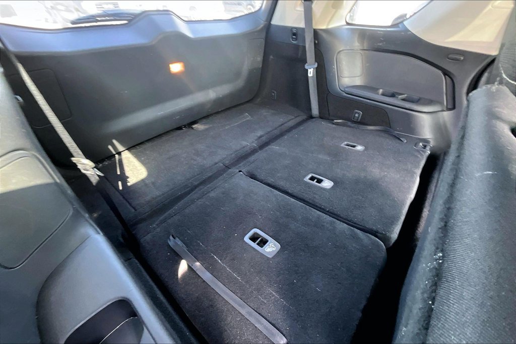 Used 2025 Nissan Pathfinder SV FWD image 36