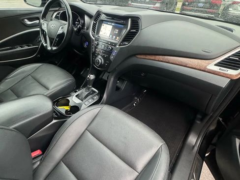 Used 2018 Hyundai Santa Fe AWD w/ SE Ultimate Tech Package 03 image 23