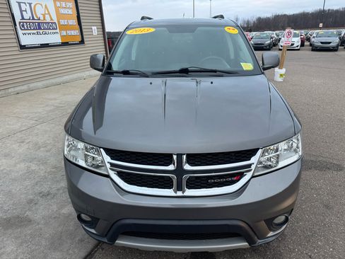 Used 2013 Dodge Journey SXT w/ Flexible Seating Group image 2