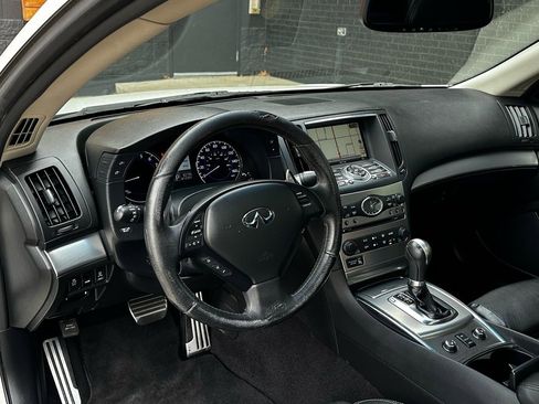 Used 2011 INFINITI G37 x Coupe w/ Premium Pkg image 2