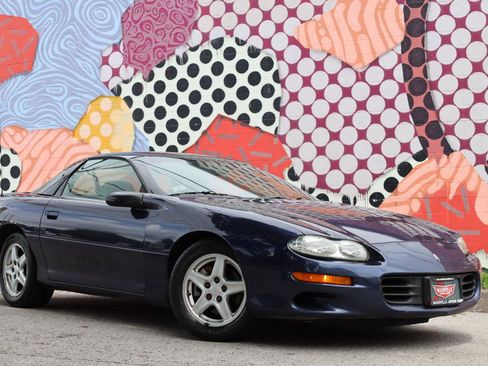 Used 1998 Chevrolet Camaro Z28 RWD image 5