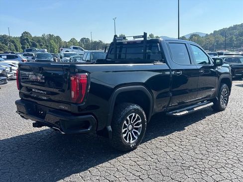 Used 2022 GMC Sierra 1500 AT4 w/ AT4 Premium Package AWD/4WD image 8