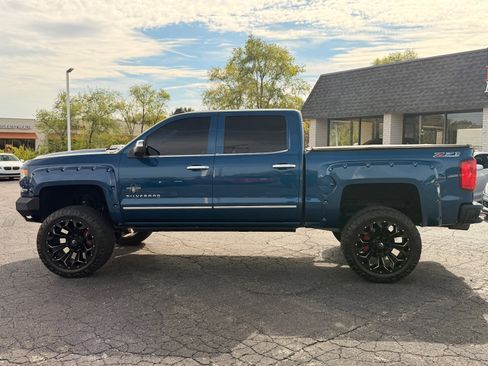 Used 2017 Chevrolet Silverado 1500 LTZ Z71 w/ LTZ Plus Package AWD/4WD image 5