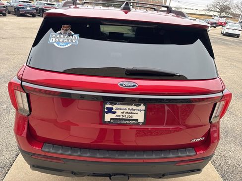 Used 2025 Ford Explorer ST-Line w/ Premium Package image 8