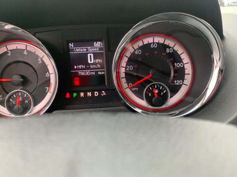 Used 2015 Dodge Grand Caravan SXT w/ Rear Park Assist Package FWD image 12