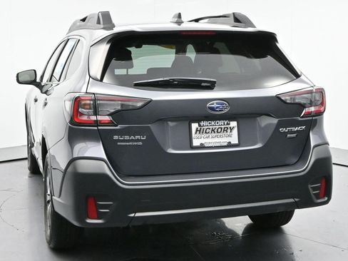 Used 2022 Subaru Outback Premium AWD/4WD image 6