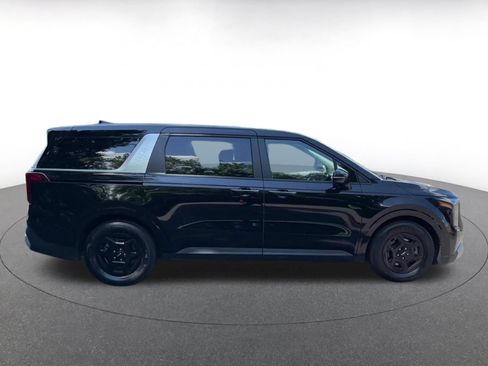 Used 2026 Kia Carnival FWD image 16