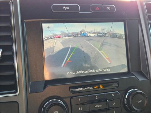 Used 2020 Ford F150 XLT image 28