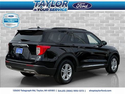 Certified 2023 Ford Explorer XLT w/ Equipment Group 202A image 3