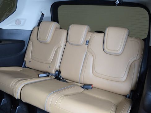 Certified 2026 INFINITI QX80 Luxe w/ Cargo Package AWD/4WD image 28