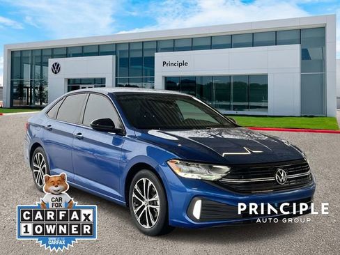 Certified 2022 Volkswagen Jetta Sport image 3