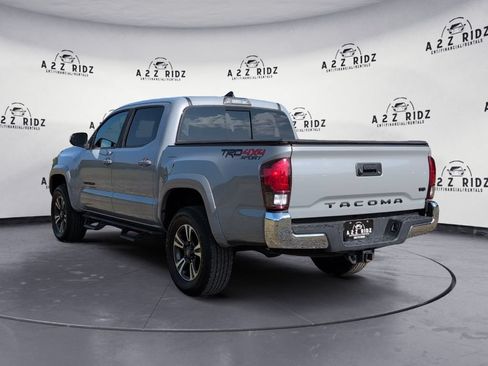 Used 2019 Toyota Tacoma TRD Sport AWD/4WD image 4